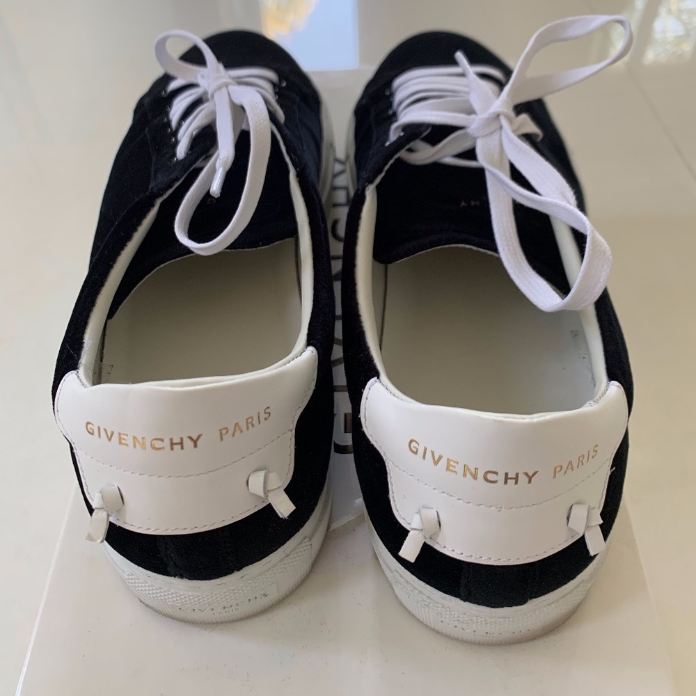 Men's Givenchy Shoes in Suede Dark Blue